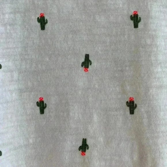 Old Navy Boyfriend Tee with Pocket, Cactus Print T-Shirt, Size M - Picture 9 of 16